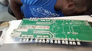 Taramps Bass 8k No Power Light Amplifier is Feeding Back Repair video Part #1