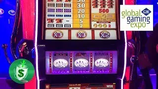 #G2E2017 Aristocrat   Buffalo Thundering 7s, and Gold Stack 88 slot machines