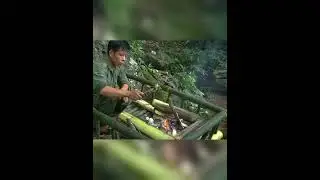 🏞️365 Days Alone: Primitive Bamboo Shelter Under Cliff | Jungle Survival & ASMR Sounds 🔥🌧️