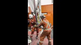 Tripping casing in Hole #rig #casing #drilling #oil #tripping #hole