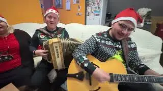 ANSAMBEL NATURA - Božič kot nekoč (Kozjanski zven)