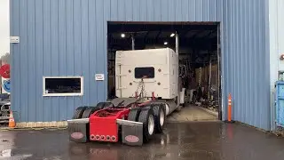 Выравниваю руль и замена топливных фильтров на Cat C15 SDP Peterbilt 389￼