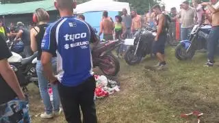 24h du Mans moto 2014 explosion  de pneu! !!!