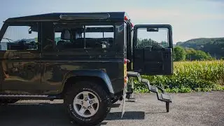 Land Rover Defender 90/110/130 Full Dog System - Fiber-Glass Mesh Crate & Carbon Fibre Steps