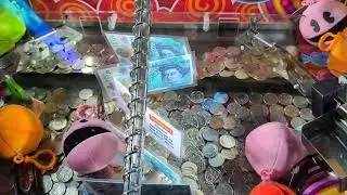 Playing The 10p Pick n Mix Coin Pusher On The Grand Pier Arcades