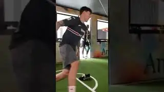 IG: Victor Lindelof and Pogba training at Paul&rsquo;s indoor football pitch &ldquo; the PP Arena.&rdquo; #muzone