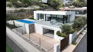 KEY READY! Villa with 3 bedrooms, basement, private pool and panoramic views in Las Colinas Golf
