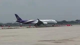 wow Big airplane landing and Takeoff| Boeing 777-300ER aircraft takeoff view