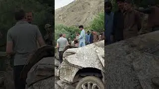 Dangerous situation in floods Babusar road || Babusar flash floods videos || Babusar road update