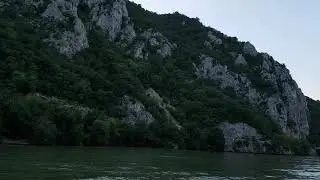Cu salupa in Cazanele Dunarii. O experienta unica!