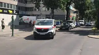 Mit Starkton durch Kreuzberg || KTW || R&uuml;nzel Krankentransport ||