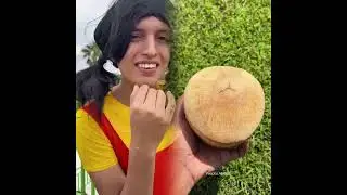 LA MU&Ntilde;ECA DEL CALAMAR RECIBIO SU MERECIDO POR MALA EN LA ALBERCA 😱