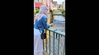 Lazy Walk with Tory Burch at small City #Shorts #shortsvideo