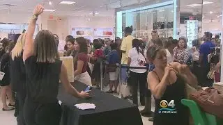 Holiday Shoppers Line Up To Shop At Sawgrass Mills Mall