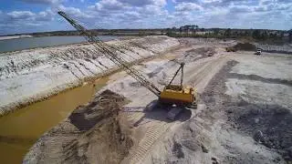Dragline working