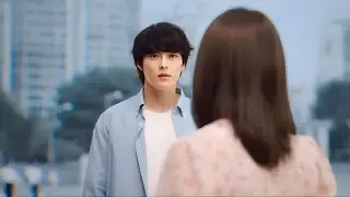 A girl who cons rich men traps one, unaware of his extraordinary powers