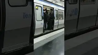 MF77 IDFM m&eacute;tro Ligne 7 Paris : Pont Neuf.