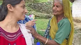 Amma khti m sundr ni lgri😆@YouTube #youtubeshorts @youtubecreators @YoungUttarakhandGroup 