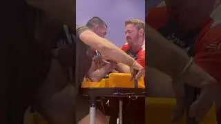 Ryan Bowen vs Artem Taranenko | East vs West 18 #armwrestling #devonlarrat