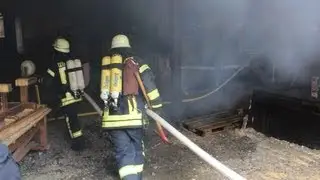 Brand mit Menschenrettung  - Schorndorf [ GoPro Innenangriff ] Feuerwehr Schorndorf