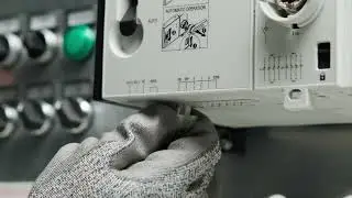 How to replace the motorized control unit - GLCM motorized switch disconnectors | LOVATO Electric