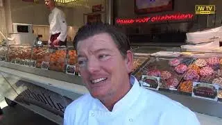 Oliebollenbakker Joop van de Weerdt weer in Hof van Spaland