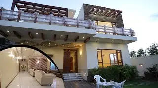 DHA Karachi 666 Sq-Yds Bungalow for Sale