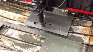 Torchmate 4400 plasma cutter in action