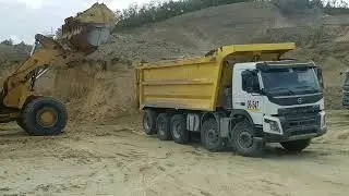 istanbul havalimanı; 50 ayak volvo fmx
