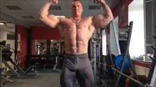Russian massive bodybuilder Andrey Shokin - Gym posing