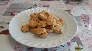 taralli alle mandorle ~ taralli with almonds