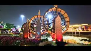 water wheel installation at Dubai Miracle Garden,&nbsp;the world's largest natural flower garden.