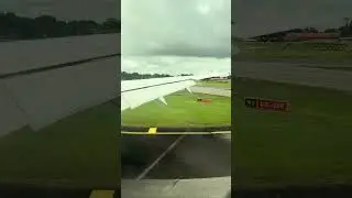 POV: You Just Landed in #Singapore 🇸🇬✈️ #shorts #scoot #flyscoot #singaporeairport #changiairport
