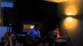 C&eacute;l&eacute;na et Sophia - Concert &agrave; La Vie est Belge (25/10/13)