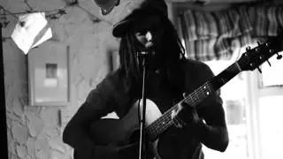 JP Cooper - Oh The Water (Live at Cafe Irie, Newquay 050612)