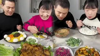 My stupid husband didn't listen to my advice and ate the chicken drumstick in his hand