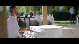 Live piano music 🎹 outdoor event