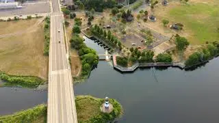 amazing little tour of Nicollet Island from accross the river