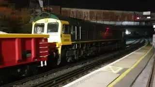 66 526 with JNA and MLA wagons at Horsham