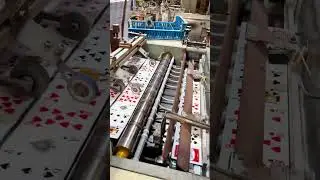 The production process of playing cards- Good tools and machinery make work easy