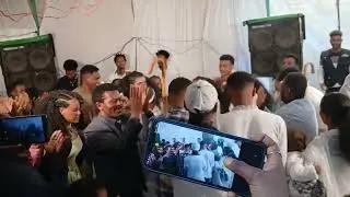 ድምፃዊ ጀለሴ ባንድ ኣዕቢድዎም ብሁራ