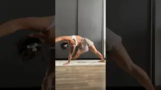 Yoga inspiration: side bend free flow