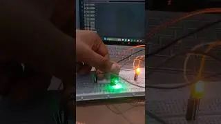 LDR sensor project idea💡! #shorts #arduino #lightdetector
