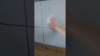 Чистка глянцевых кухонных шкафов и ручек