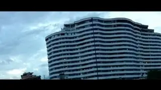 Изгибы и современная архитектура в Катманду