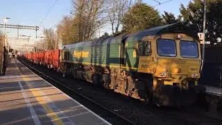 66511+ *30 BRAND NEW* JNA &lsquo;TOUAX&rsquo; Wagons Passing Through Reading West