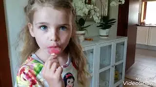 SanneVilleFamily❤Sanne viser hvad der er købt & Sofia bliver sur😱