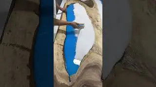 🌊 Resin Pour &ndash; Ocean Table