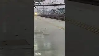 Suryanagri Express Crossing Kalol Junction with full honking