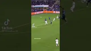 Messi hits crossbar with trademark curling effort against Club Brugge